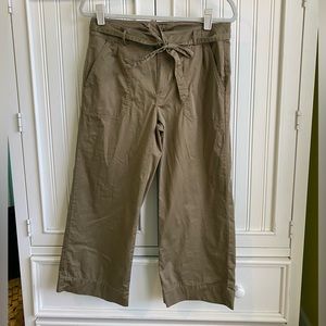 Wide leg business casual pants.